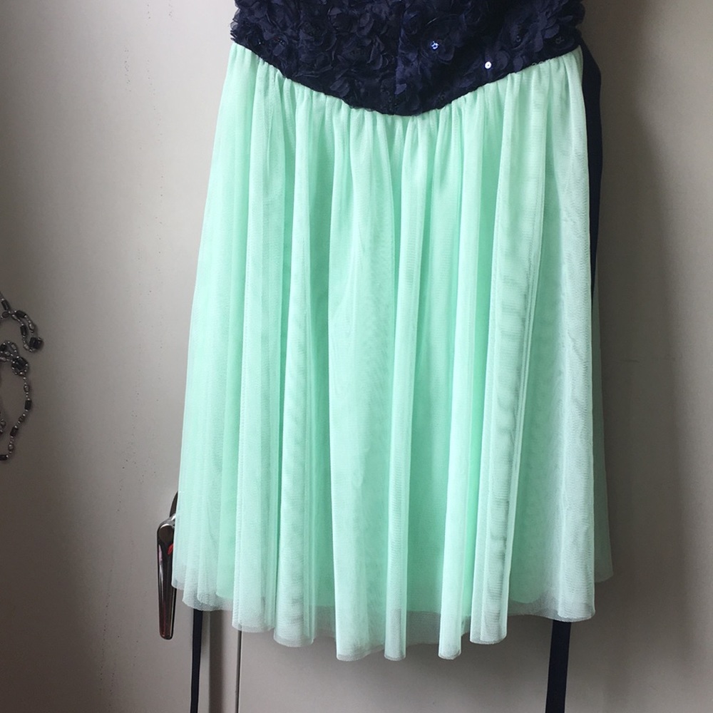 B. Darlin formal Dress - Picture 3 of 6